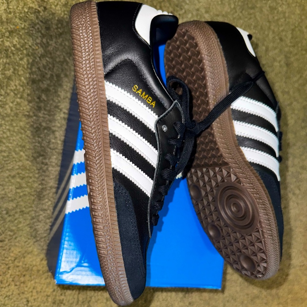 WOMEN BLACK SAMBA OG